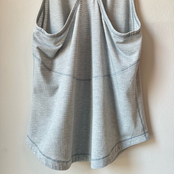 lululemon Long Distance Running Tank Heathered Hail Size 4 - Picture 9 of 15
